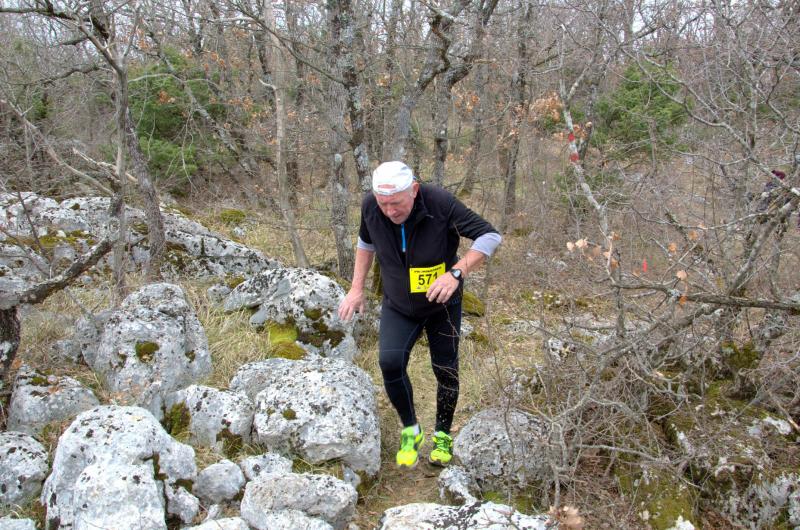 P18-252